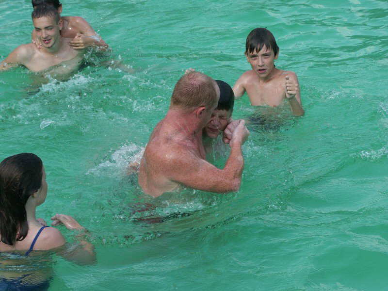 mb040805158.jpg